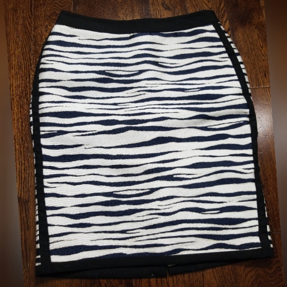 Anne Taylor lined wave pattern slim skirt